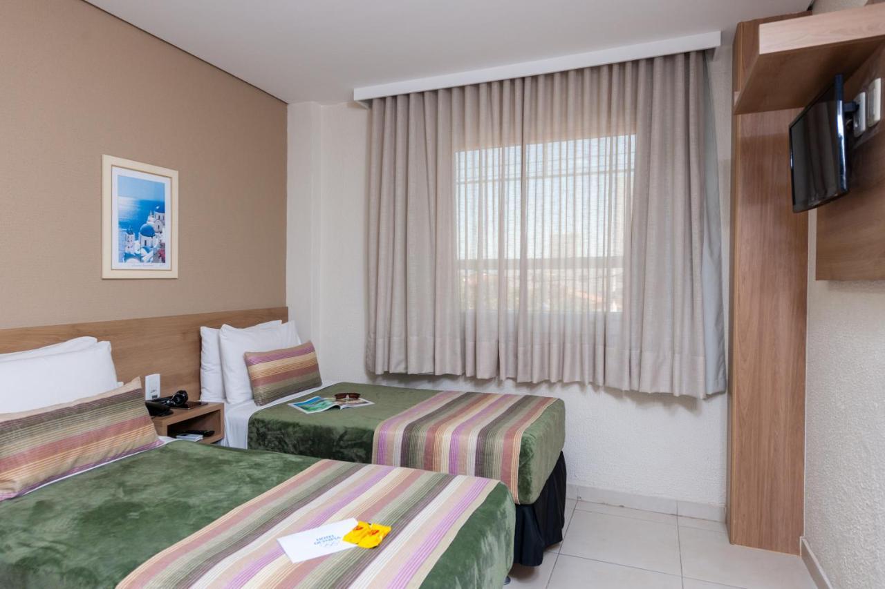 Hotel Olympia 维拉维尔哈 外观 照片